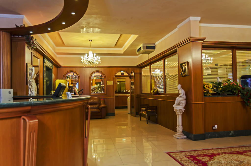 לוצ'רה Hotel Sorriso מראה חיצוני תמונה