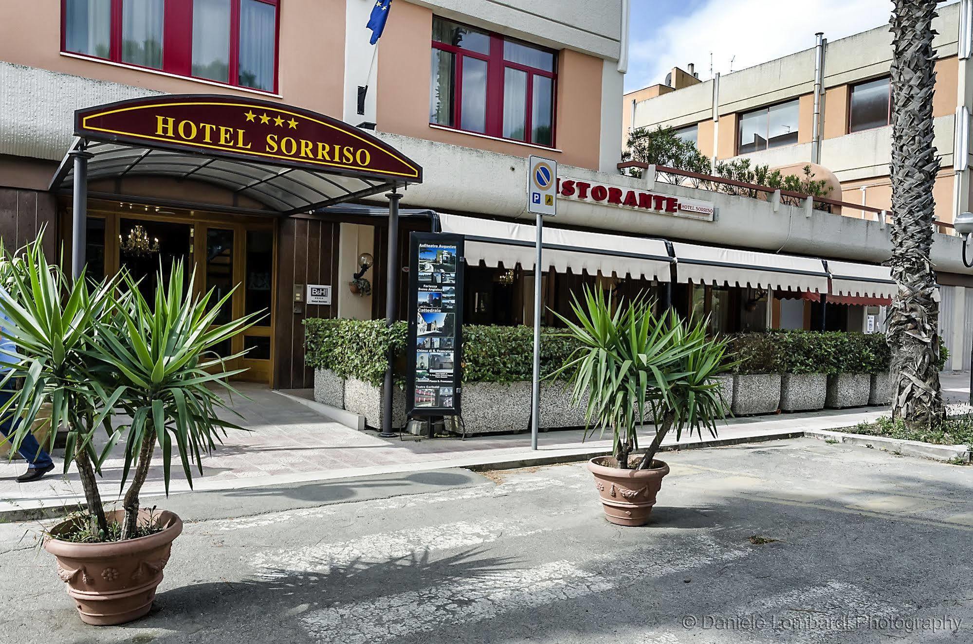 לוצ'רה Hotel Sorriso מראה חיצוני תמונה